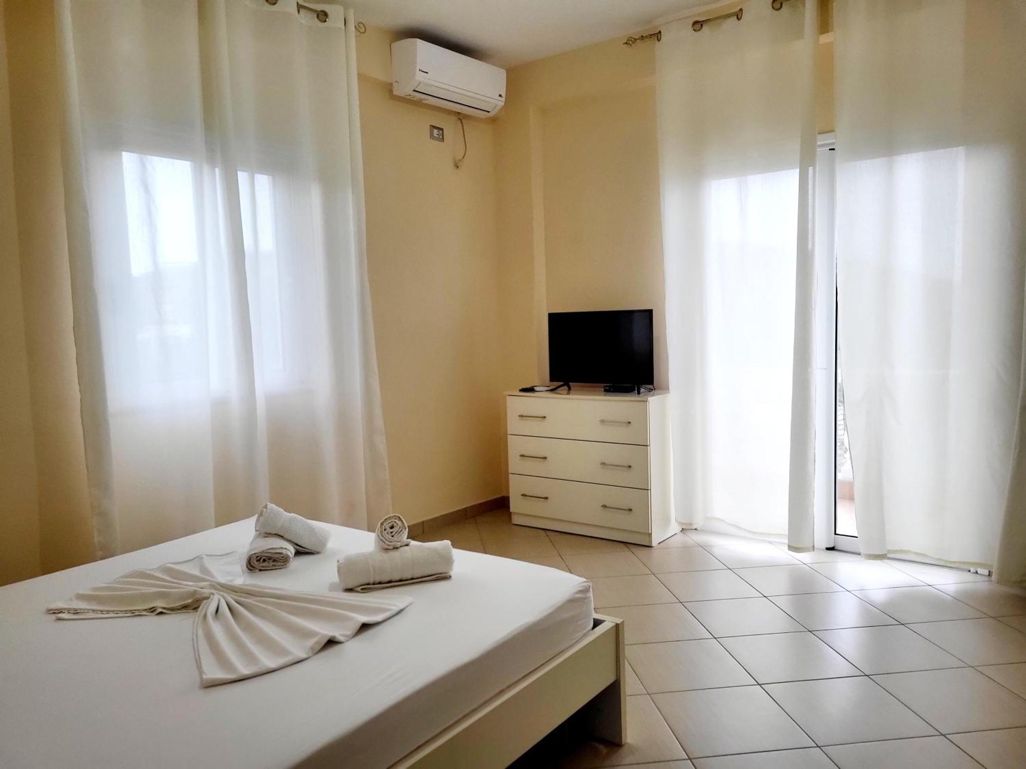 Vila Sulozeqi Apartment Sarande Ngoại thất bức ảnh